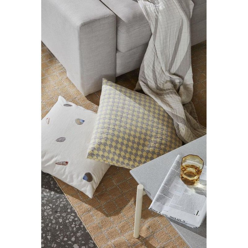Broste Throw Barley - Warm Grey image number 1